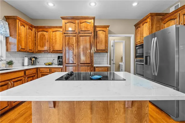 $450,000 | 3016 South Grizzly Avenue, Blue Springs, MO 64015