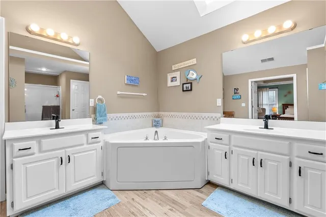 $450,000 | 3016 South Grizzly Avenue, Blue Springs, MO 64015