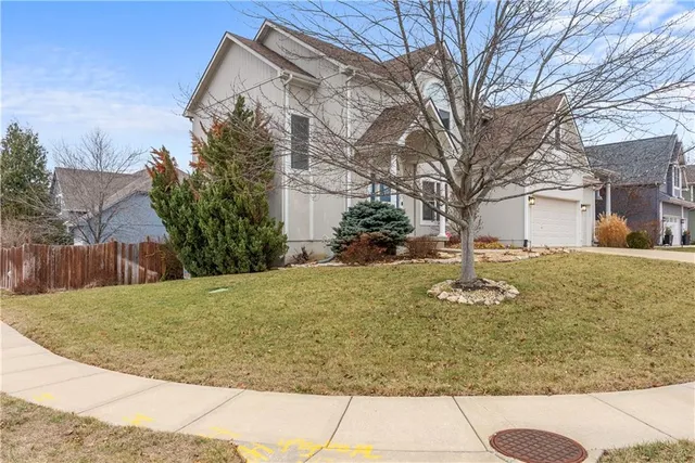 $450,000 | 3016 South Grizzly Avenue, Blue Springs, MO 64015