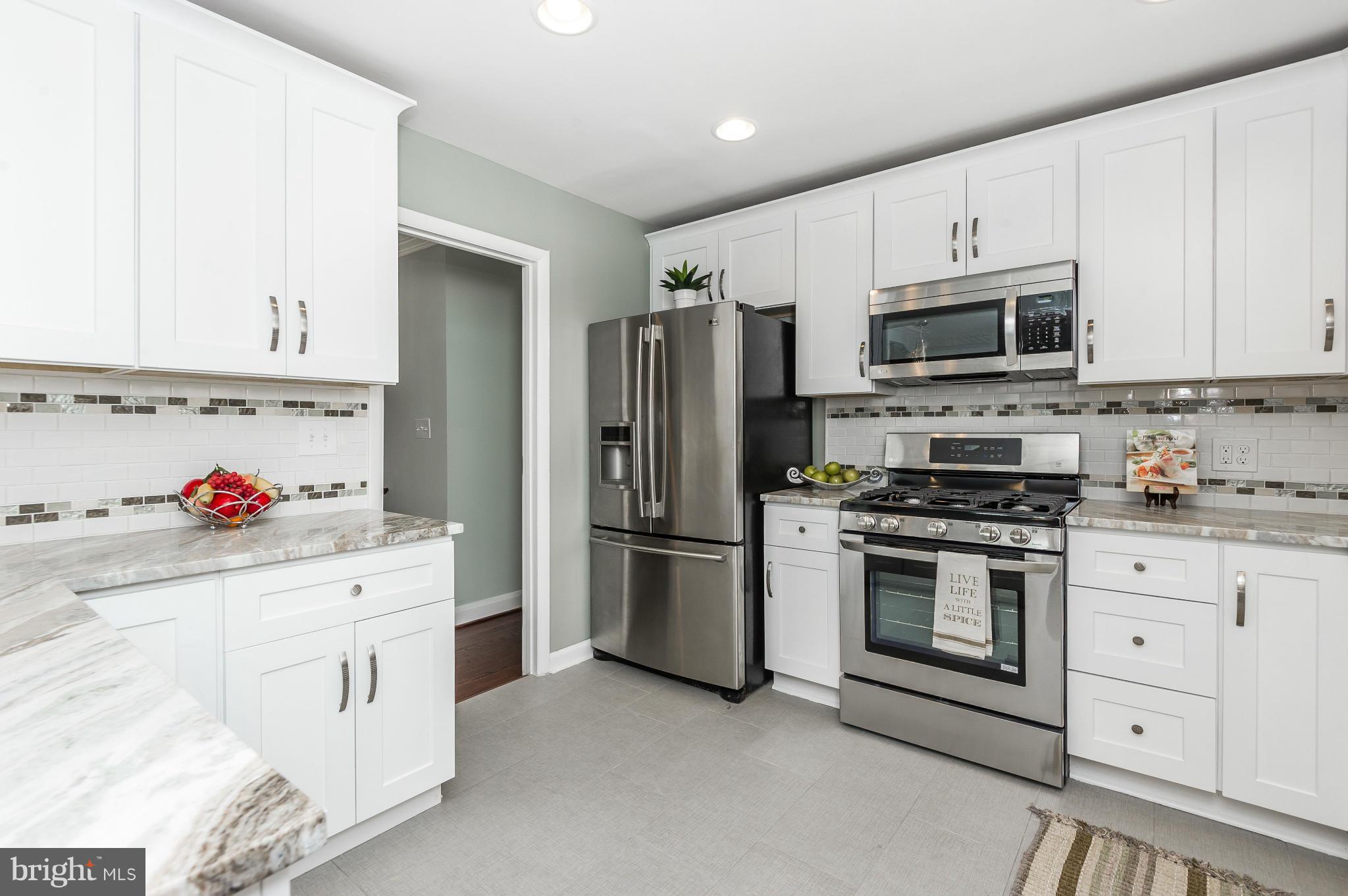 8707 Valleyfield Road Lutherville-Timonium, MD 21093 - Photo 9 of 29 Kitchen