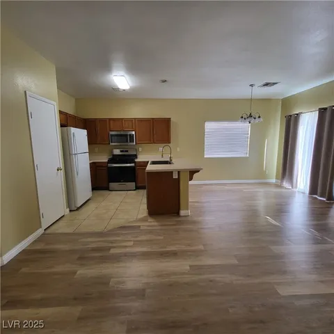 $1,943 | 8845 Winter Sky Avenue, Las Vegas, NV 89148