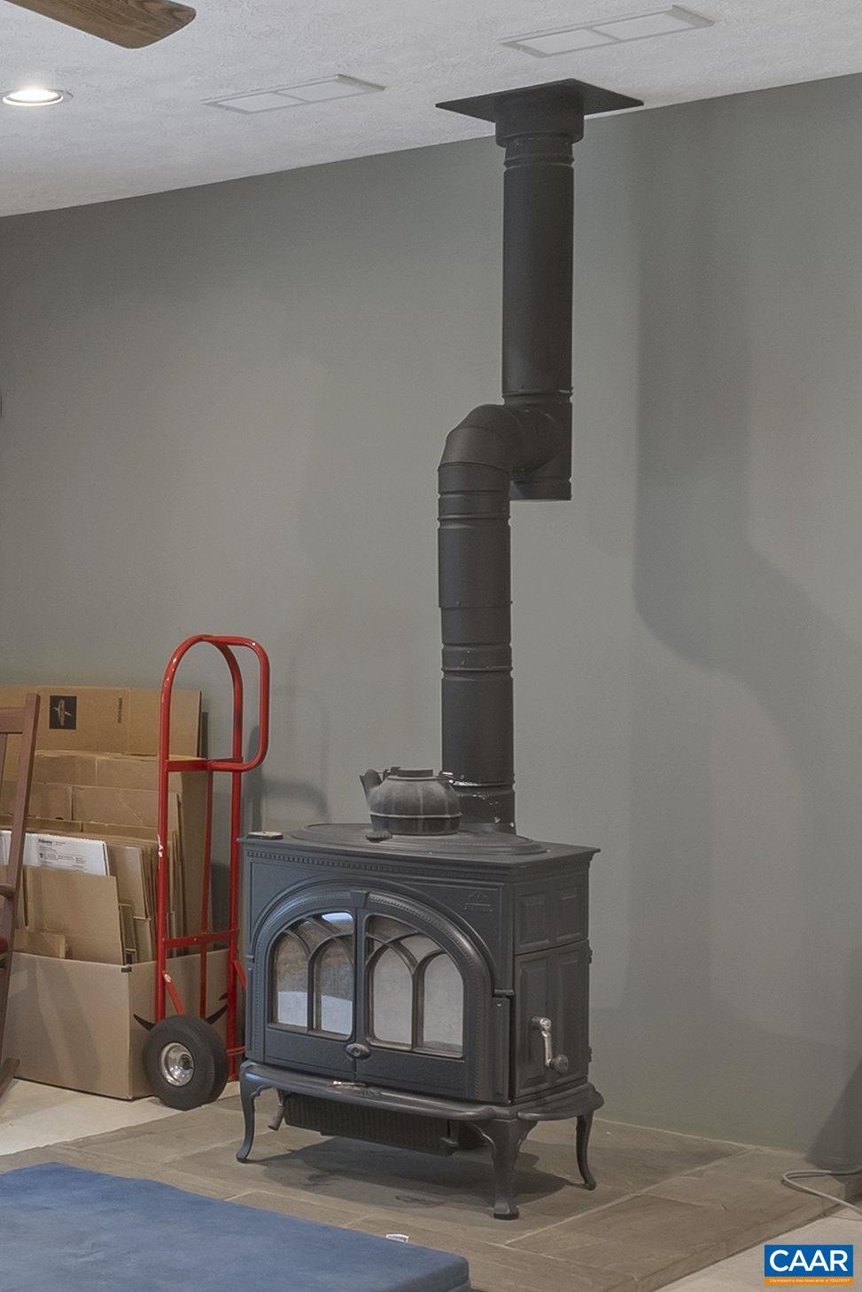1642 Branch Road Scottsville, VA 24590 - Photo 31 of 56 Gallery Image 31