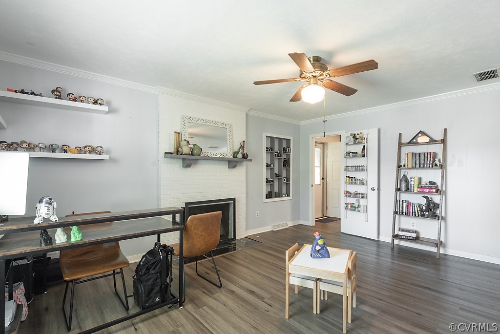 3825 Frankmont Road Richmond, VA 23234 - Photo 23 of 47 a living room with furniture and wooden floor
