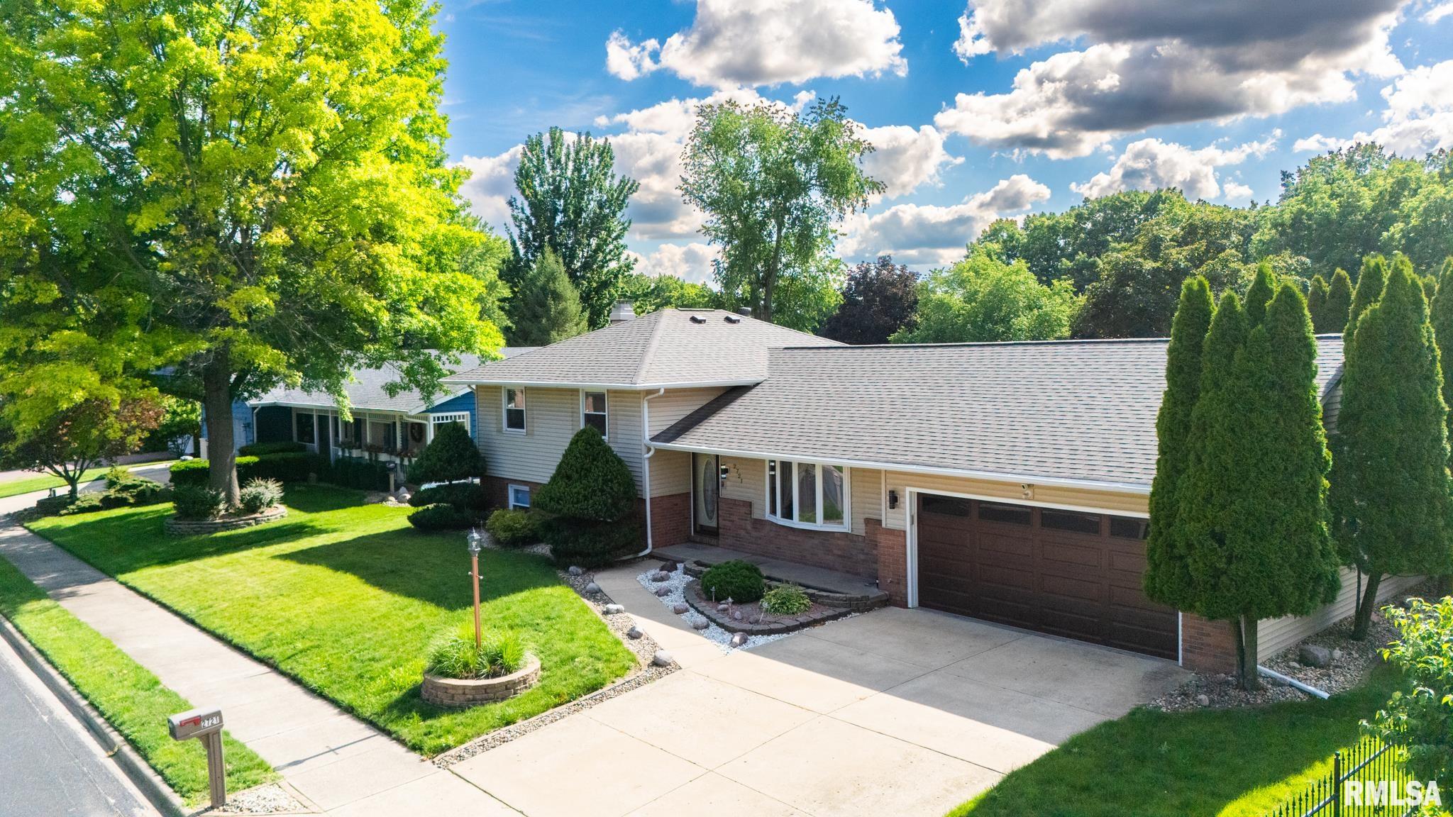2721 North Rustic Ridge Drive Peoria, IL 61604 - Photo 4 of 52