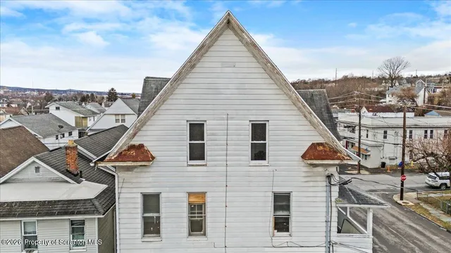 $279,000 | 724 Court Street, Scranton, PA 18508