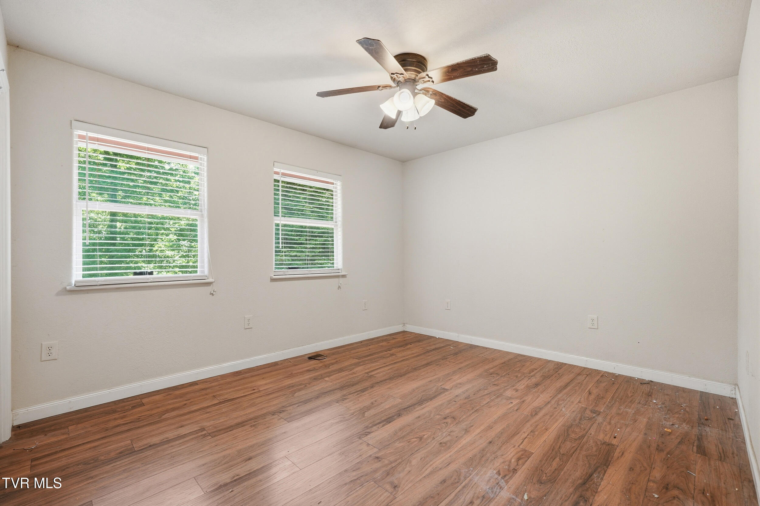 186 Raspberry Ridge Johnson City, TN 37601 - Photo 13 of 32 10_186 rasberry rdg-16