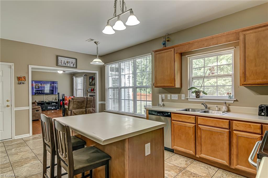 4516 Ridgefall Road Greensboro, NC 27410 - Photo 10 of 33