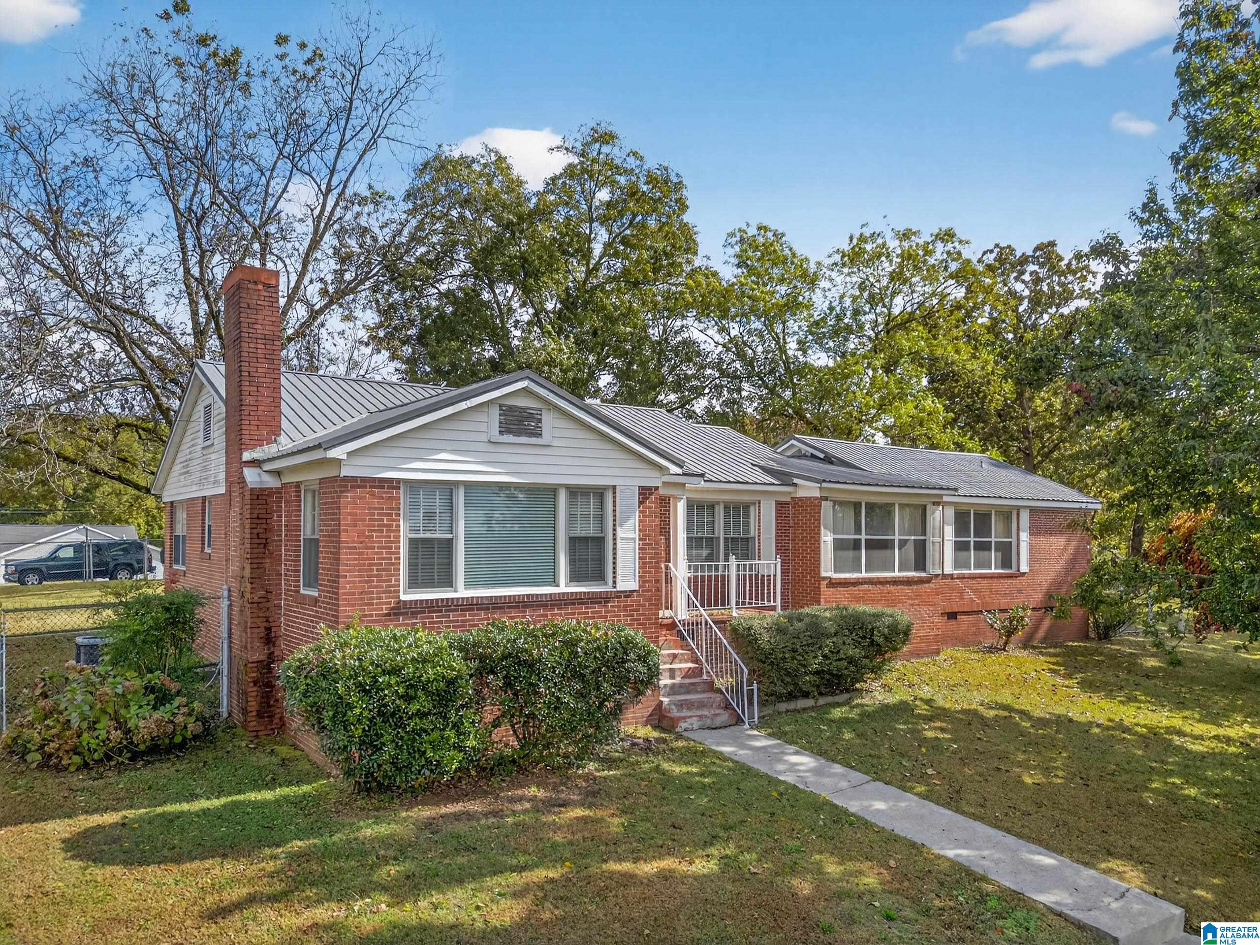 4135 Rice Avenue Anniston, AL 36206 - Photo 2 of 48