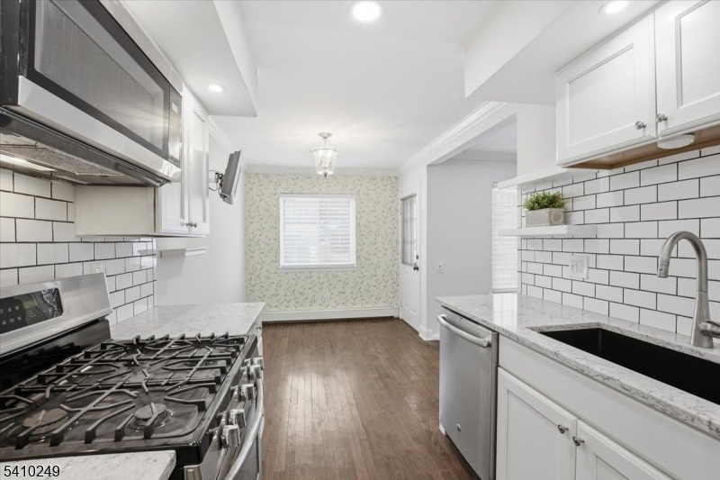 14 Kensington Road Chatham, NJ 07928 - Photo 7 of 21