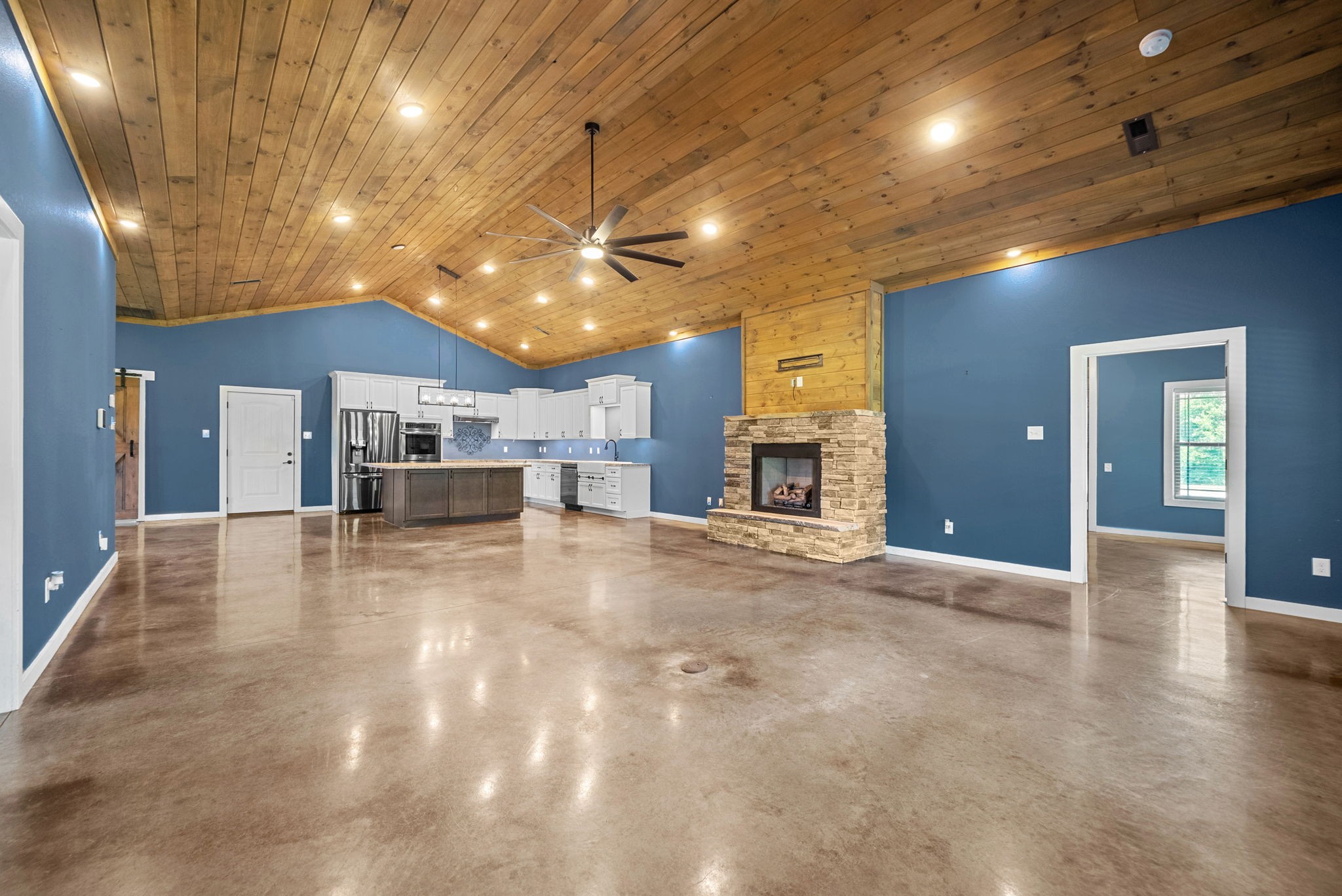 890 Iron Workers Road Clarksville, TN 37043 - Photo 8 of 45