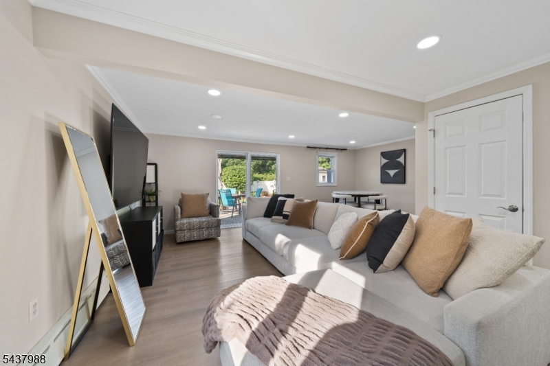 119 Rutgers Place Clifton, NJ 07013 - Photo 20 of 31