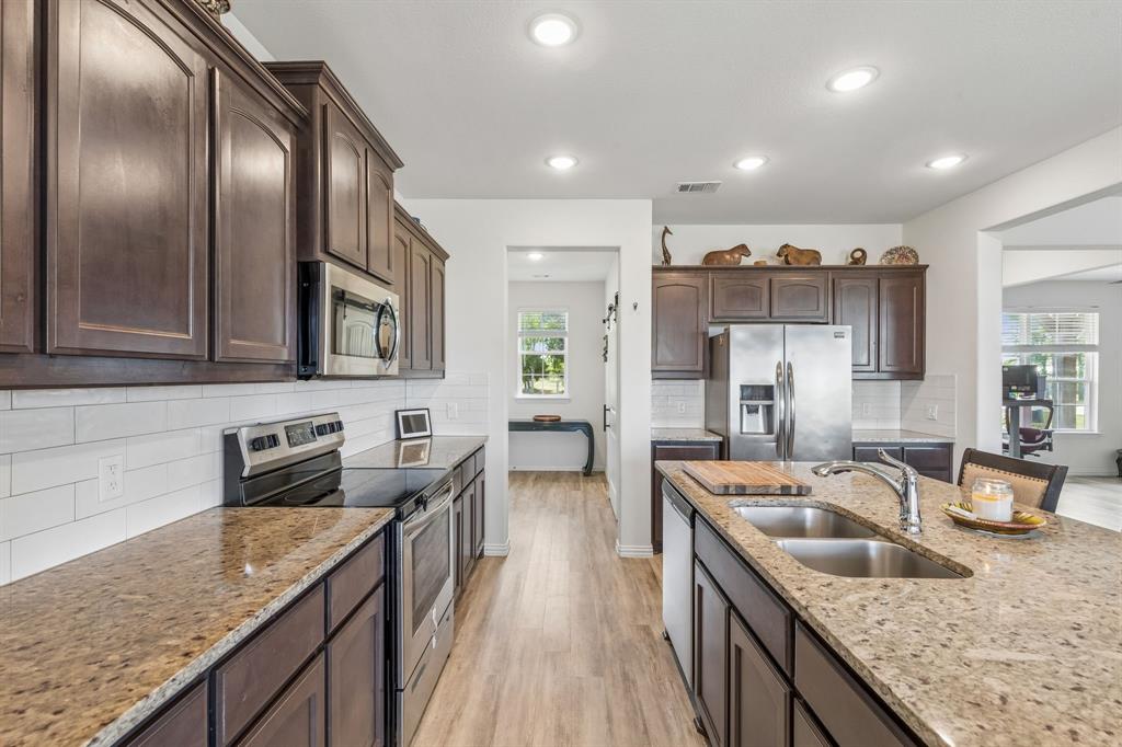 8382 Abner Road Terrell, TX 75161 - Photo 9 of 33 Gallery Image 9