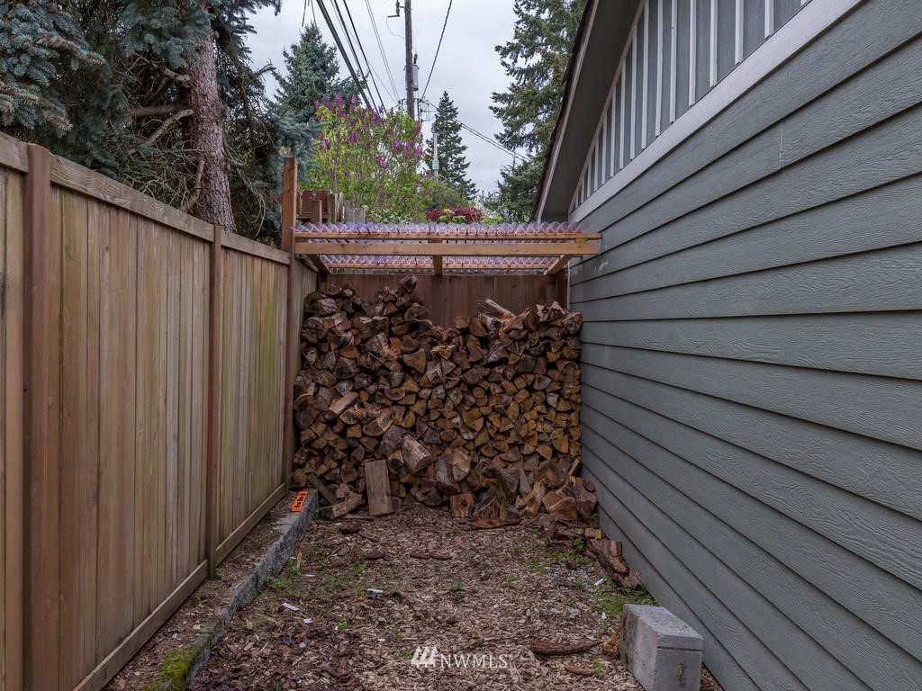 3201 Southwest Roxbury Street Seattle, WA 98126 - Photo 24 of 25 Gallery Image 24