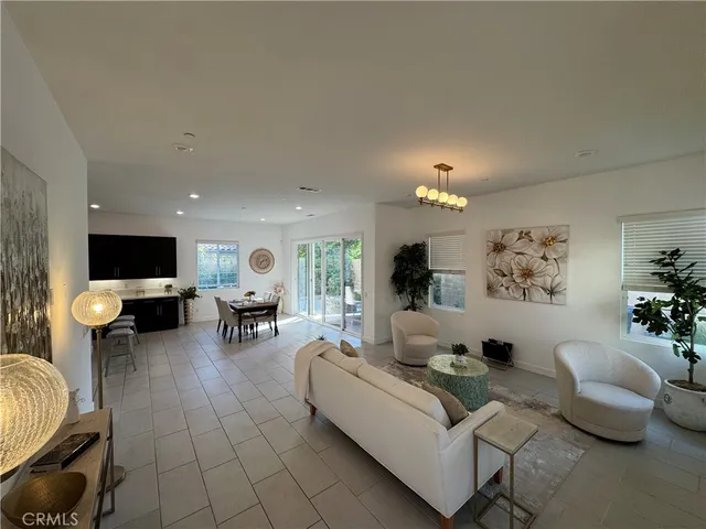 $1,575,000 | 111 Newall, Irvine, CA 92618