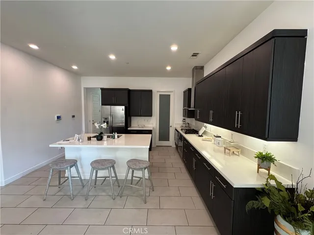 $1,575,000 | 111 Newall, Irvine, CA 92618