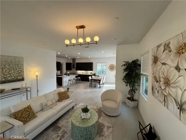 $1,575,000 | 111 Newall, Irvine, CA 92618