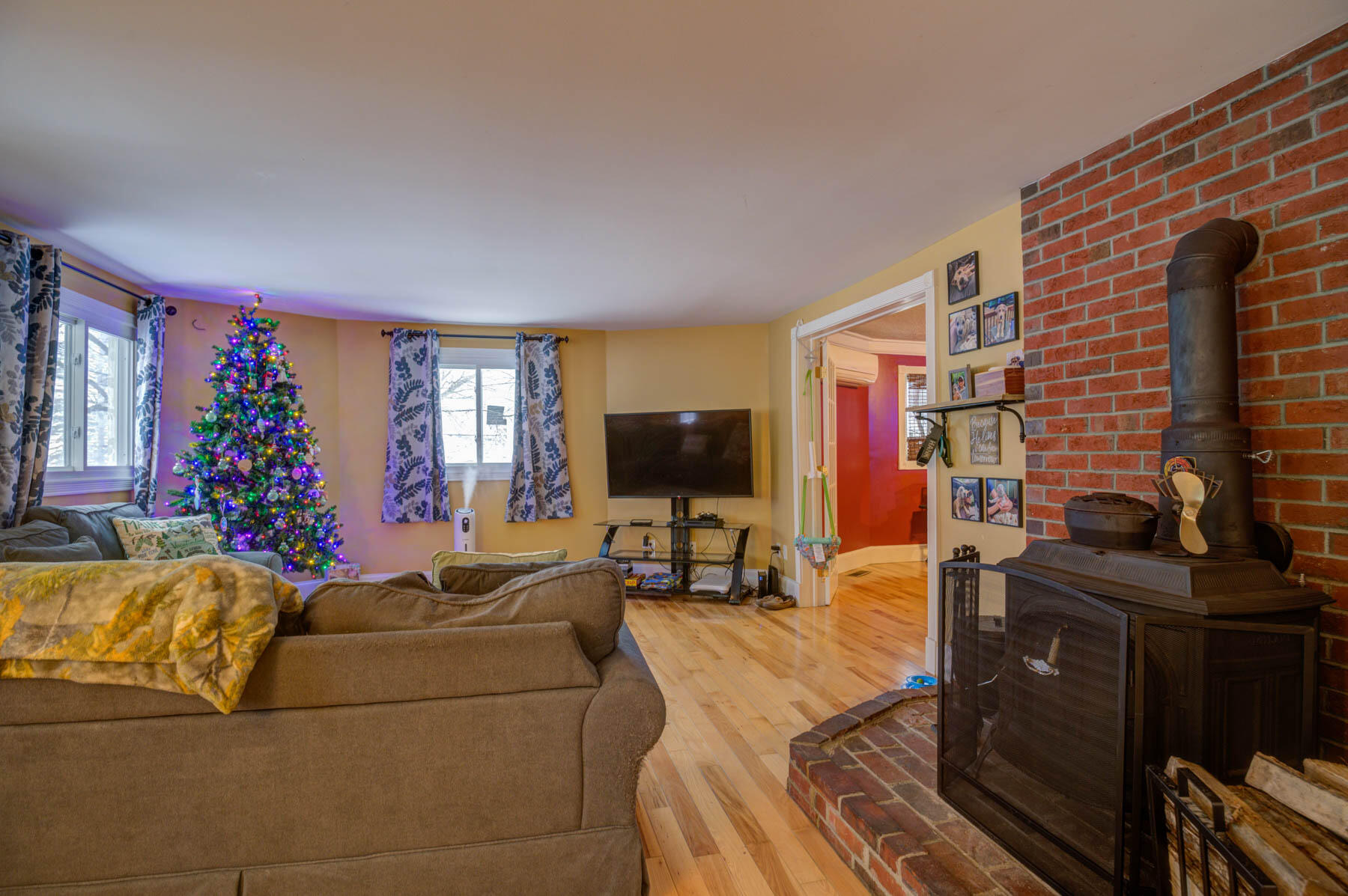 10 Meadow Road Raymond, ME 04071 - Photo 7 of 42 pic-2