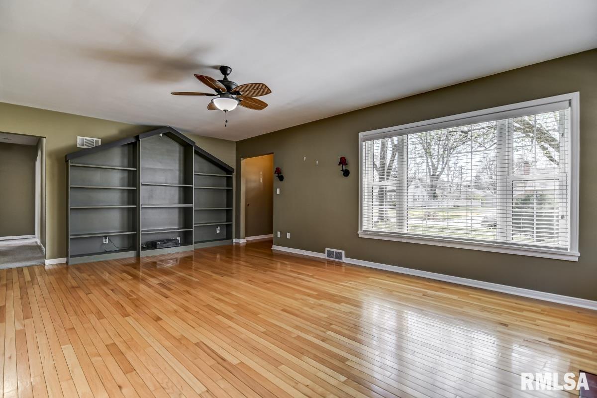 1525 West Edwards Street Springfield, IL 62704 - Photo 4 of 48 Gallery Image 4