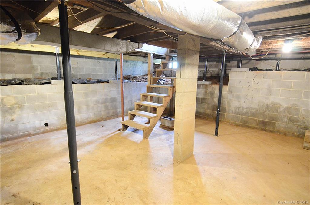 190 Shell Road Marion, NC 28752 - Photo 25 of 28 Gallery Image 25