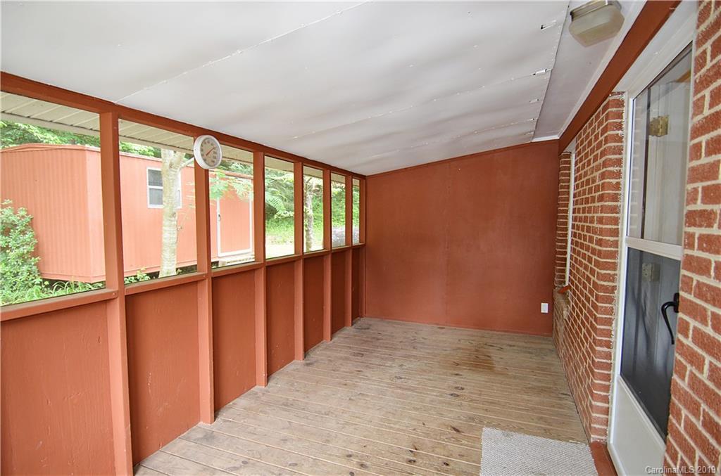 190 Shell Road Marion, NC 28752 - Photo 9 of 28 Gallery Image 9
