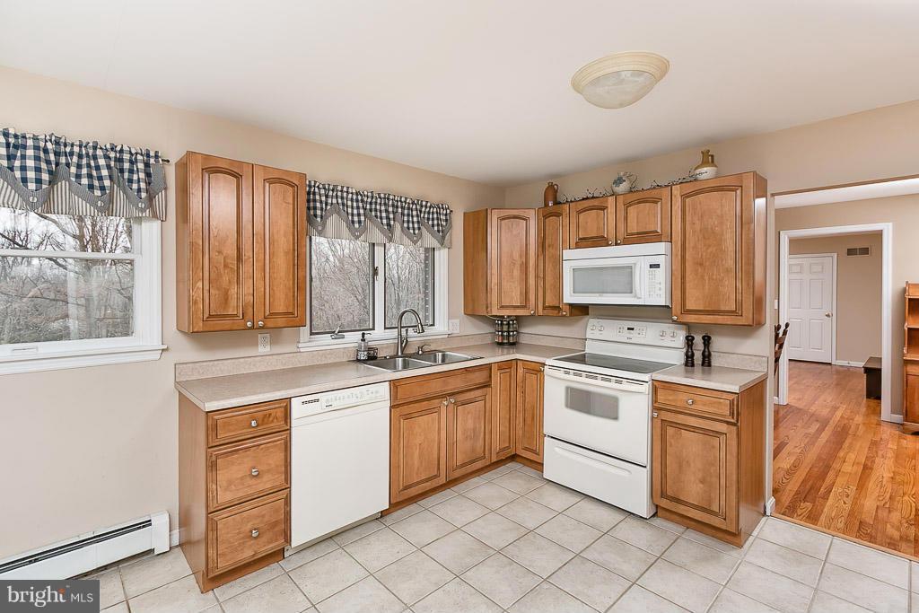 2406 Romney Road Joppa, MD 21085 - Photo 11 of 30 Kitchen