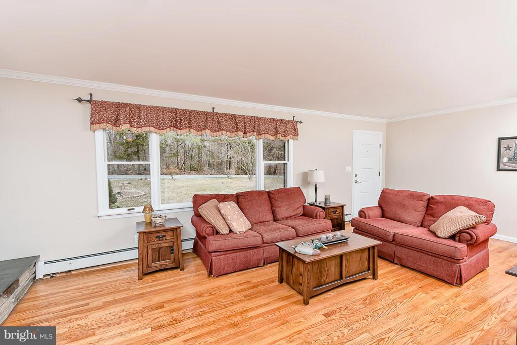 2406 Romney Road Joppa, MD 21085 - Photo 8 of 30 Living Room