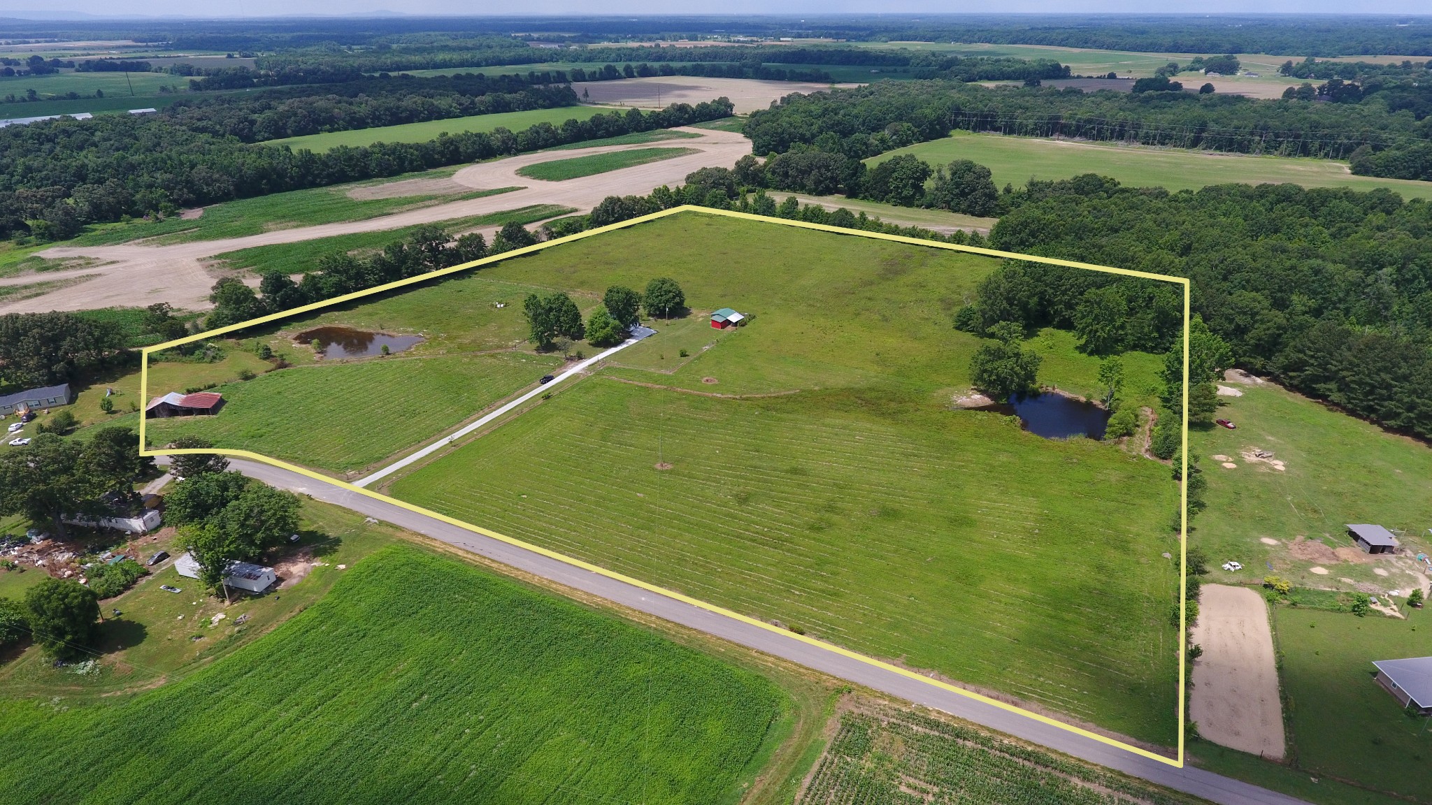 83 Hotel Road Flintville, TN 37335 - Photo 3 of 39 a view of a tennis court