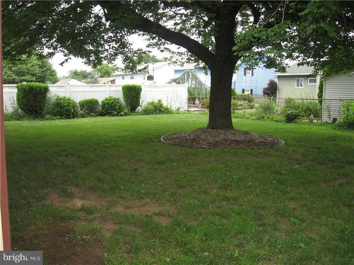 15 Edgemont Road Hamilton, NJ 08620 - Photo 10 of 15