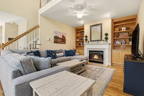 $499,995 | 911 North Columbia Street, Chapel Hill, NC 27516