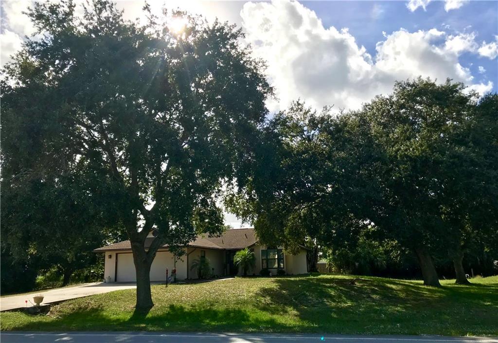 850 Roseland Road Sebastian, FL 32958 - Photo 2 of 33 Gallery Image 2