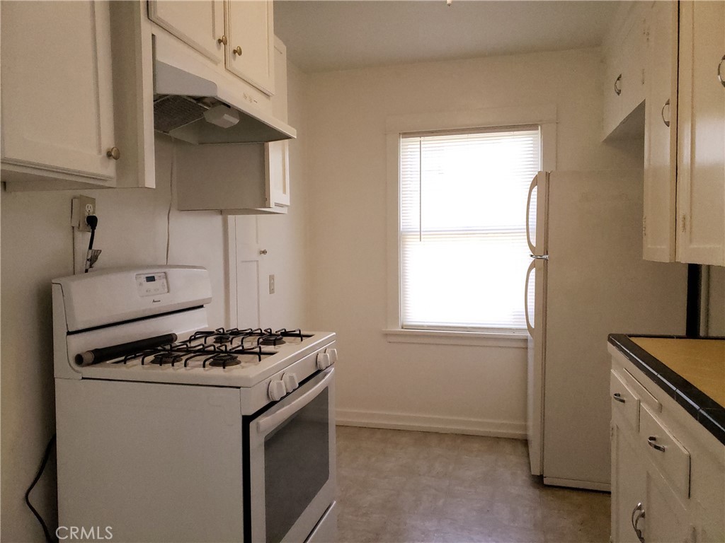 4256 11th Street Riverside, CA 92501 - Photo 5 of 11