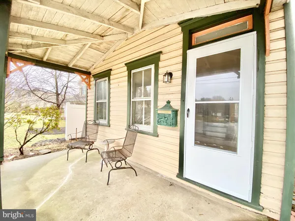 $3,800 | 617 Manchester Avenue, Media, PA 19063