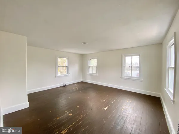 $3,800 | 617 Manchester Avenue, Media, PA 19063