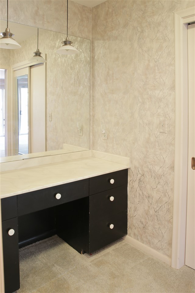 1023 North Dye Road Flint, MI 48532 - Photo 15 of 30 31391450-14.JPG