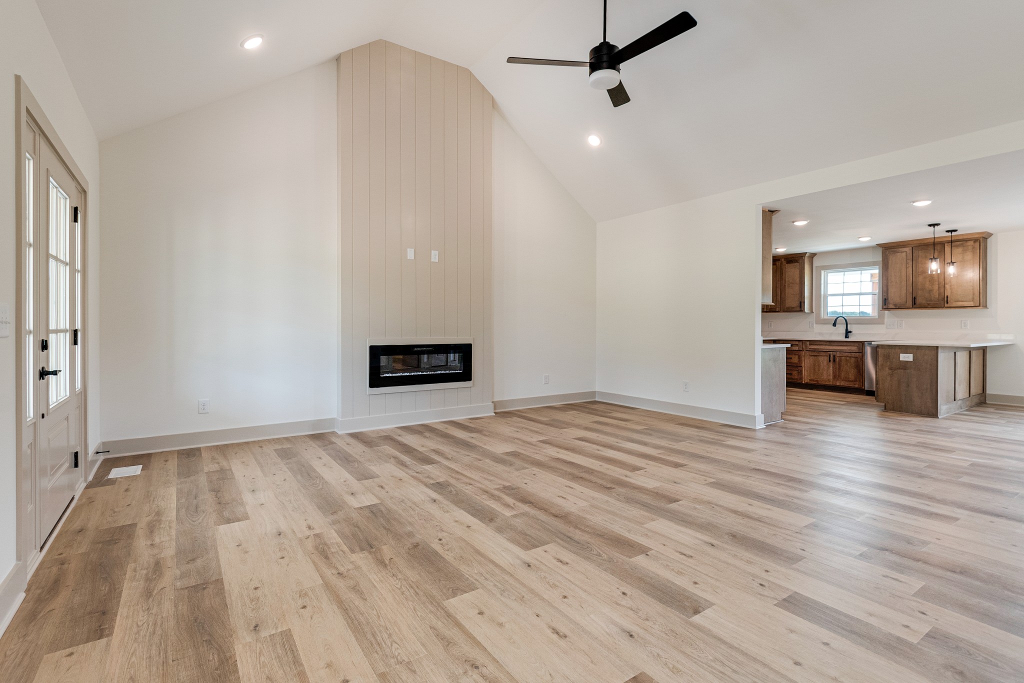 922 Butler Bridge Road Portland, TN 37148 - Photo 7 of 30 a view of a livingroom with a furniture and wooden floor