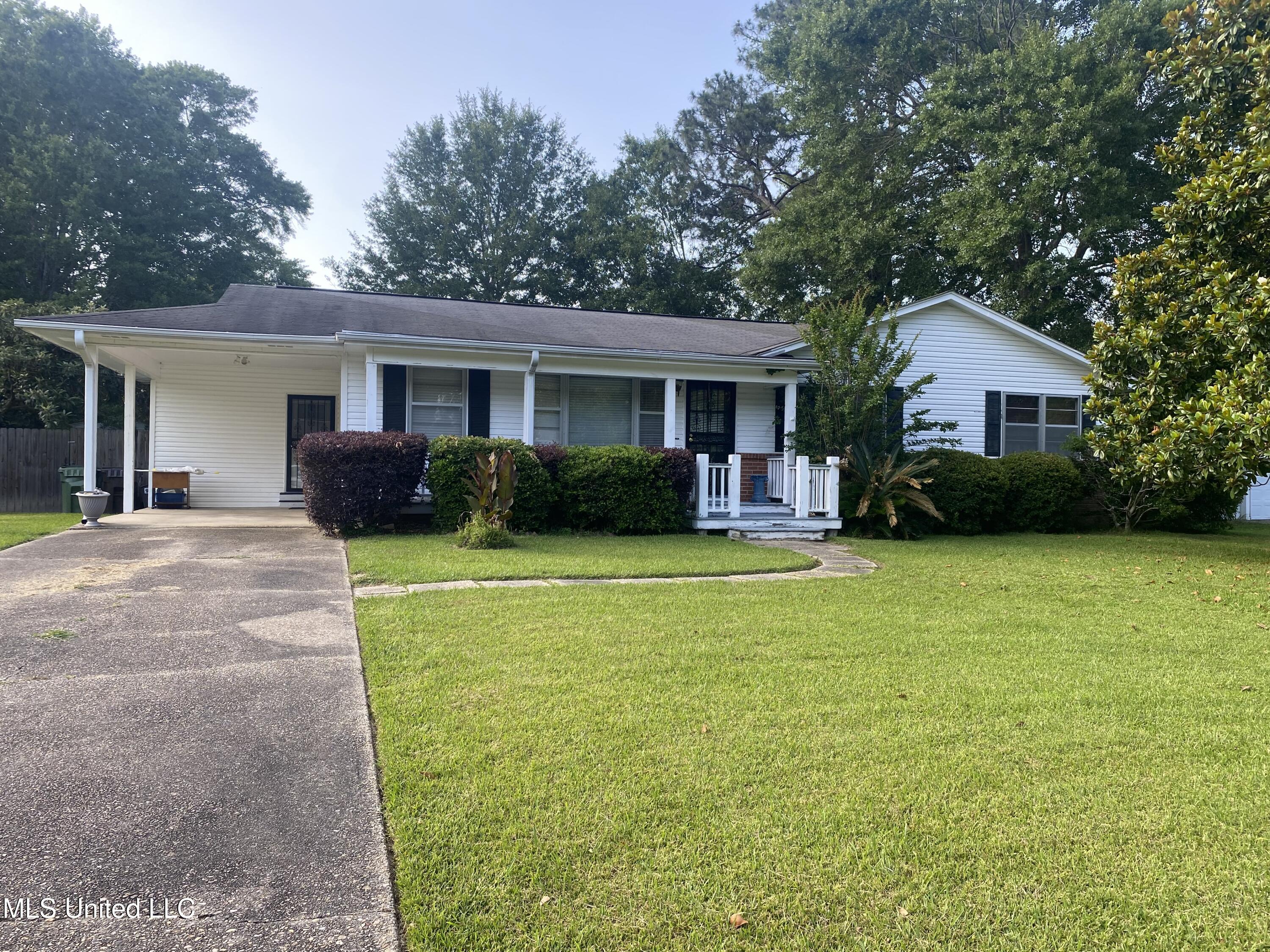 2905 Prince George Road Hattiesburg, MS 39402 - Photo 1 of 18 Front 2