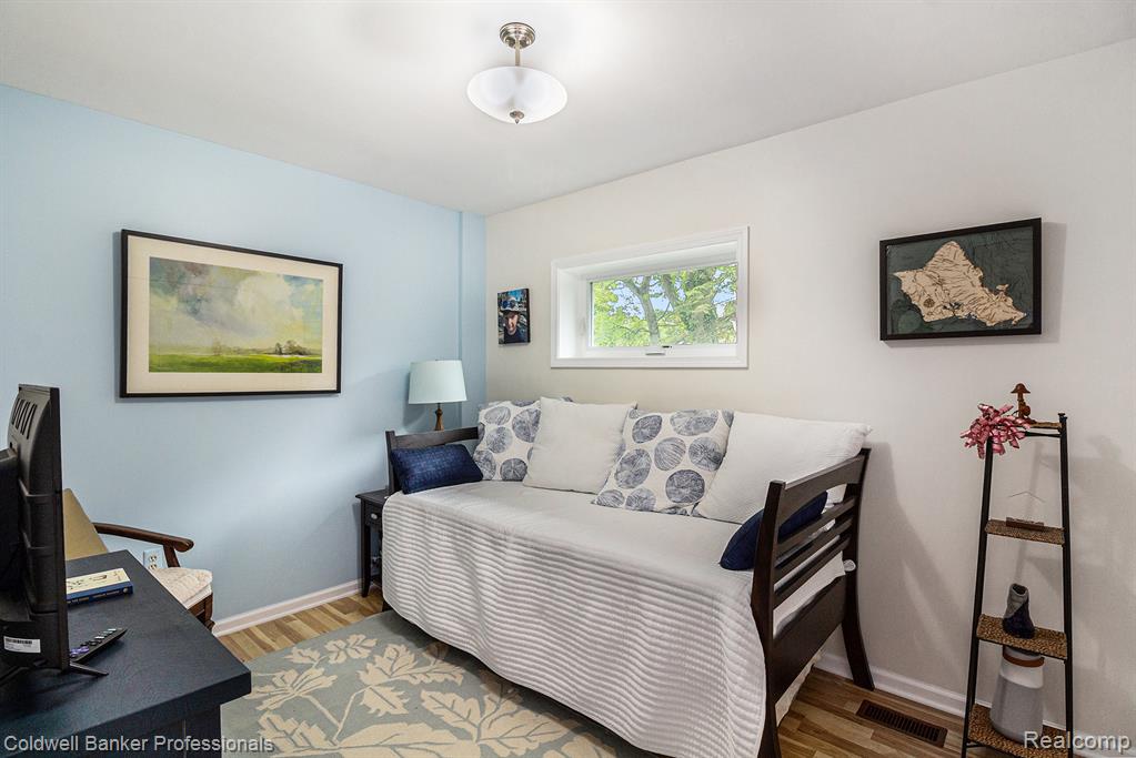 1704 Clark Lake Road Brighton, MI 48114 - Photo 18 of 39 Gallery Image 18