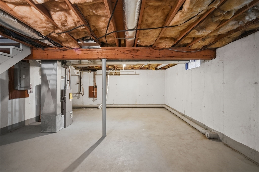 49-51 Tulsa Street Springfield, MA 01118 - Photo 12 of 22