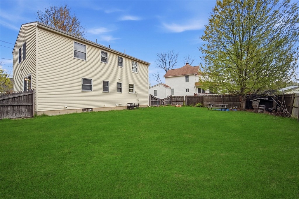 49-51 Tulsa Street Springfield, MA 01118 - Photo 14 of 22