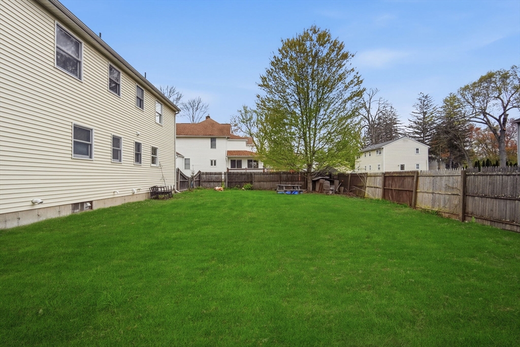 49-51 Tulsa Street Springfield, MA 01118 - Photo 15 of 22