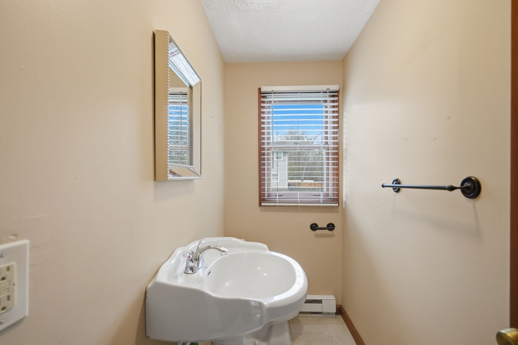 49-51 Tulsa Street Springfield, MA 01118 - Photo 6 of 22