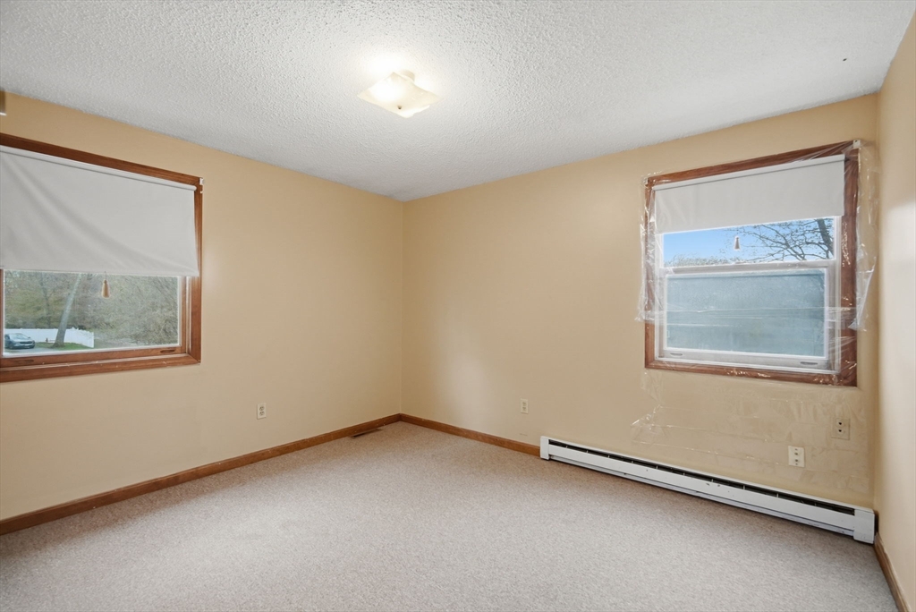 49-51 Tulsa Street Springfield, MA 01118 - Photo 8 of 22