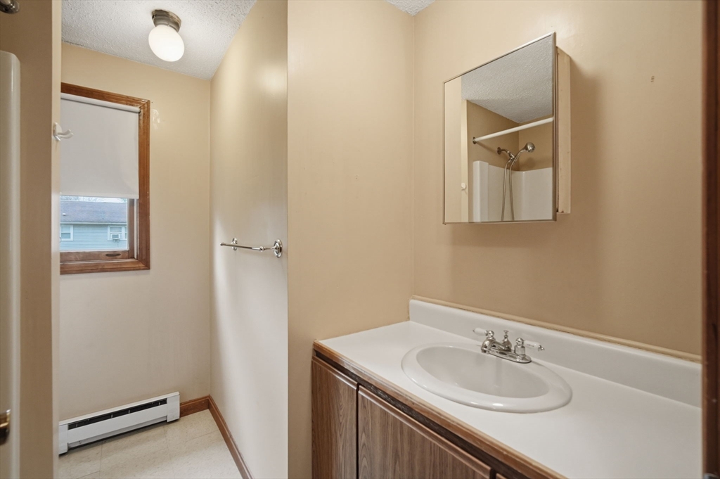 49-51 Tulsa Street Springfield, MA 01118 - Photo 9 of 22