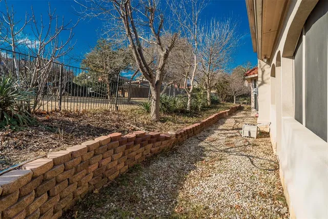 $3,900 | 506 Durango Circle South, Irving, TX 75062