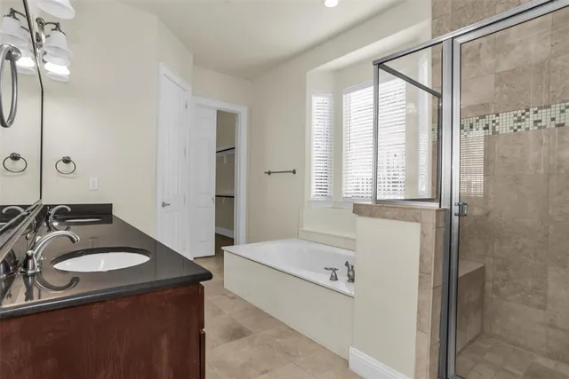 $3,900 | 506 Durango Circle South, Irving, TX 75062