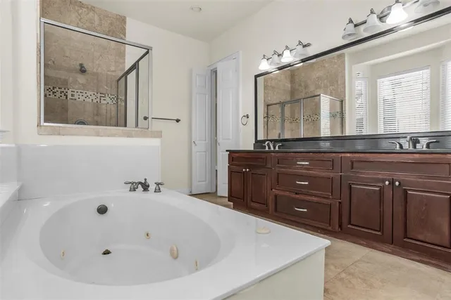 $3,900 | 506 Durango Circle South, Irving, TX 75062