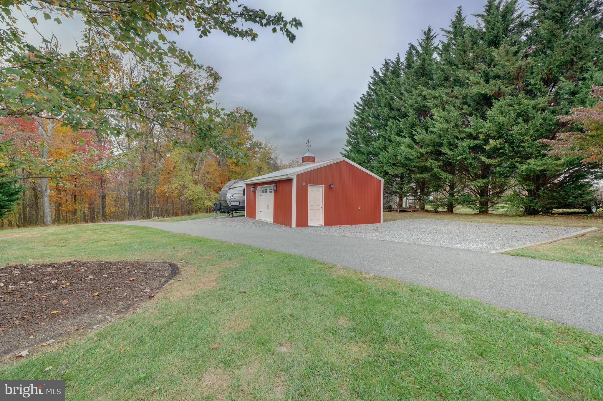 18560 Windsor Forest Road Mount Airy, MD 21771 - Photo 5 of 63