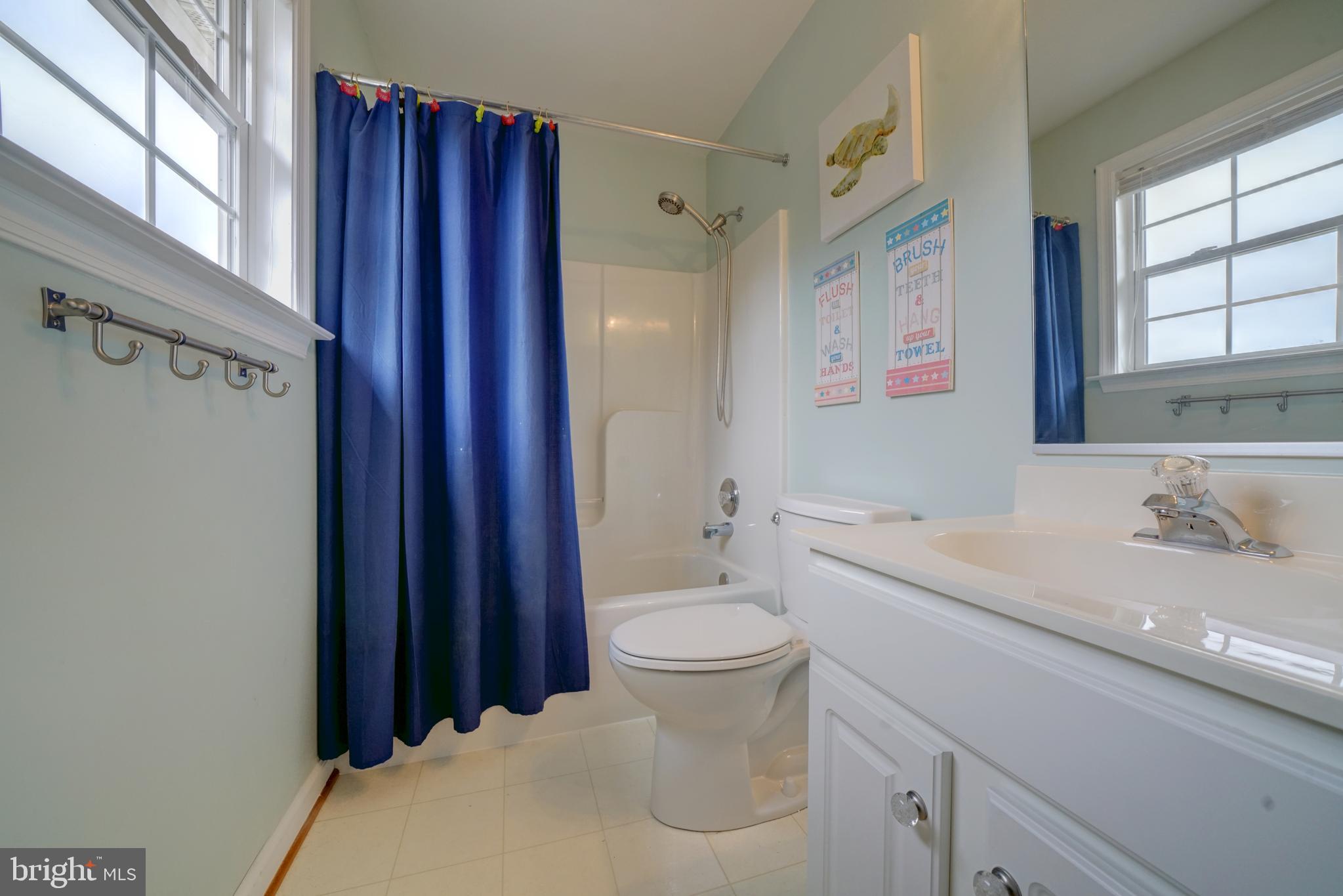 18560 Windsor Forest Road Mount Airy, MD 21771 - Photo 44 of 63 upstairs hall bath