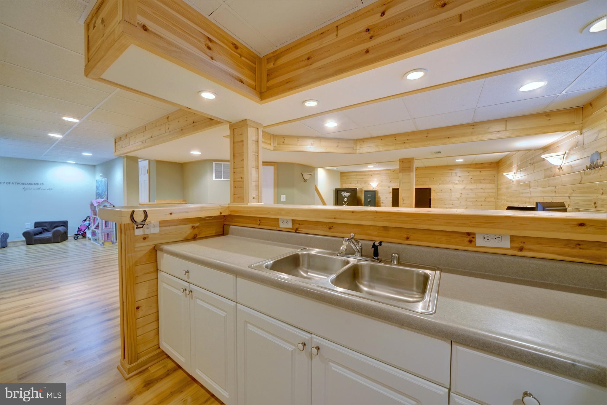 18560 Windsor Forest Road Mount Airy, MD 21771 - Photo 58 of 63 basement wet bar