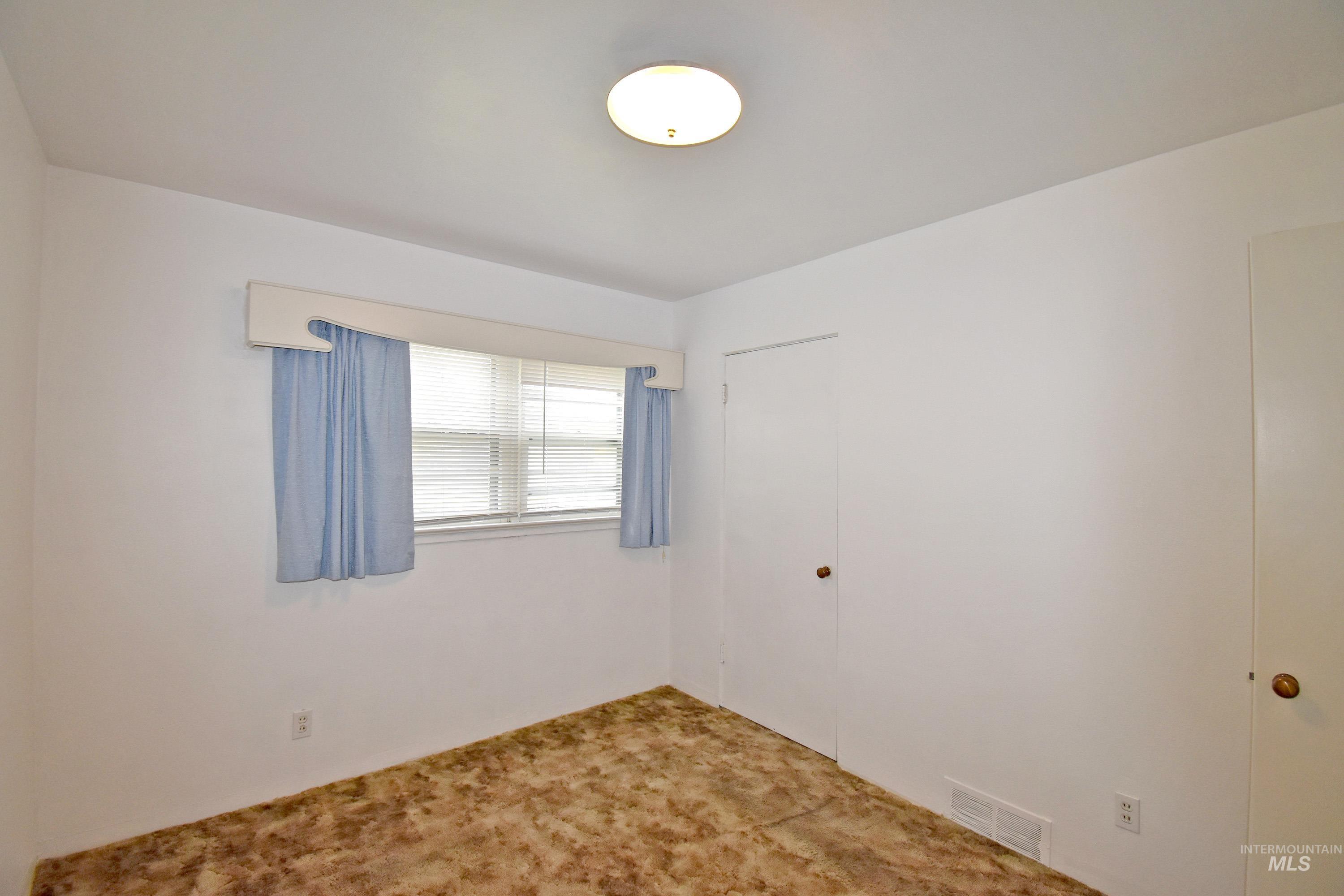 1147 5th Street Clarkston, WA 99403 - Photo 9 of 42